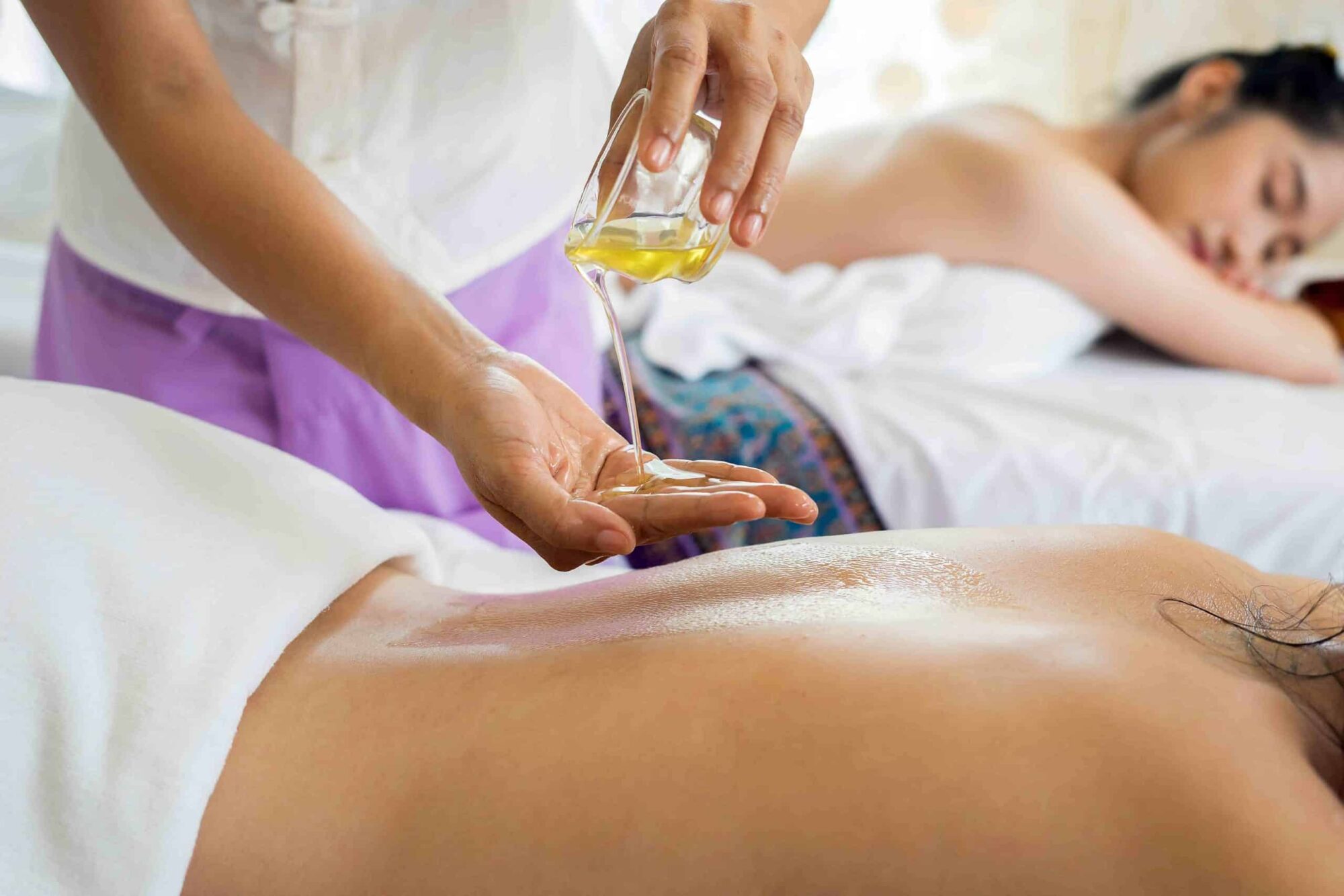 Quelle huile pour massage : notre guide des huiles de massage